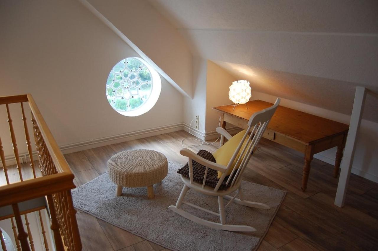 Ferienwohnung Im Gulfhof Krummhörn Exteriör bild