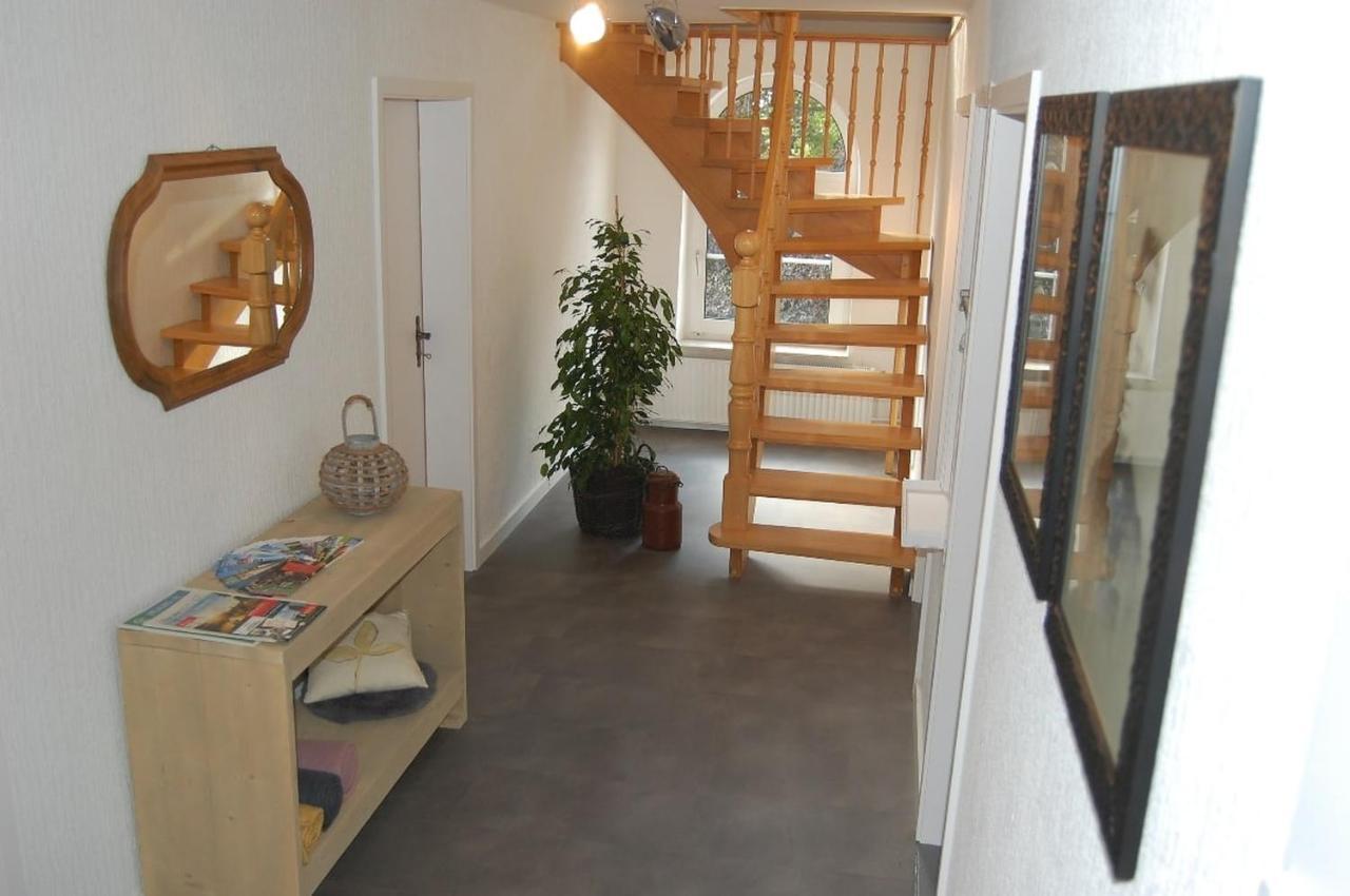 Ferienwohnung Im Gulfhof Krummhörn Exteriör bild